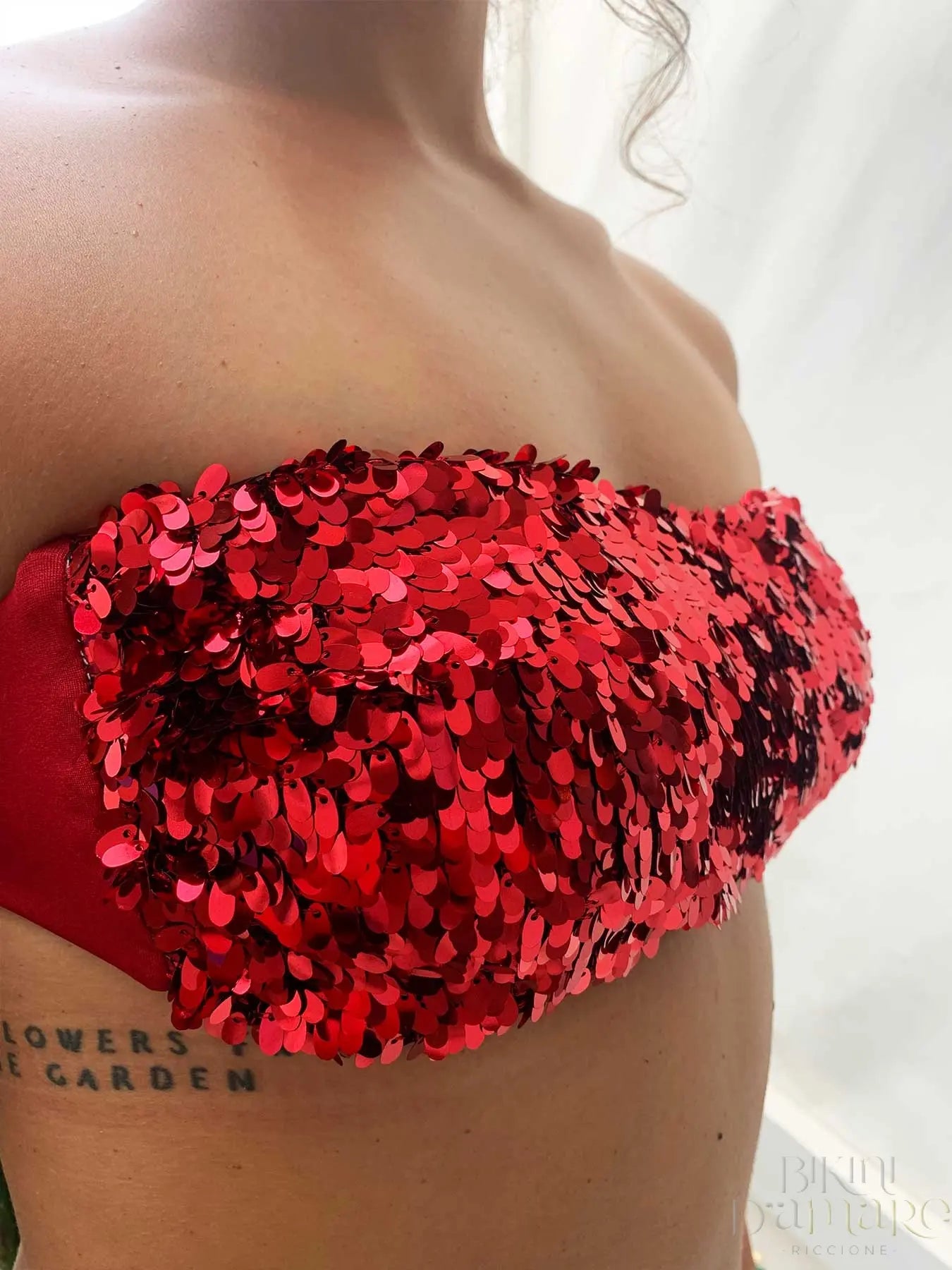 Bikini Fascia Paillettes a Goccia Rosse - Bikini D'amare Riccione