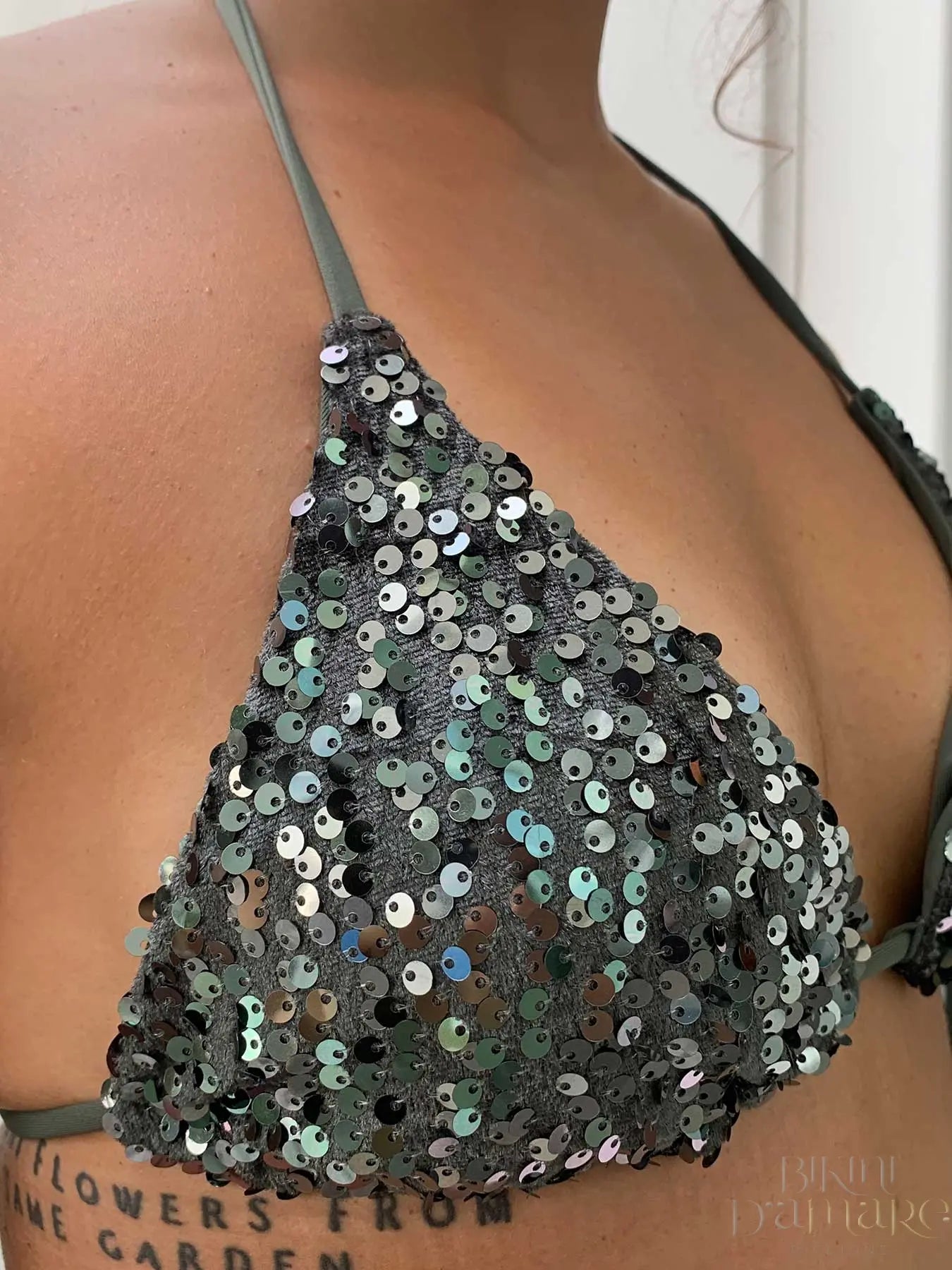 Bikini Triangolo Paillettes Verde Militare Su Velluto - Bikini D'amare Riccione